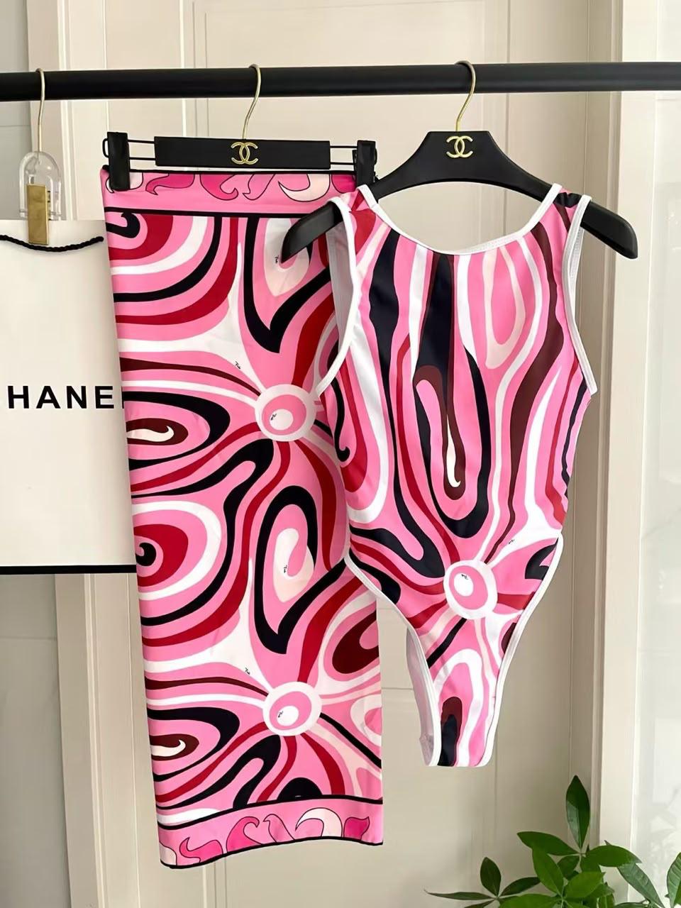 Ladies swimsuits & bikini