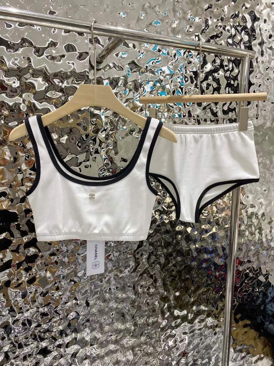 Ladies swimsuits & bikini