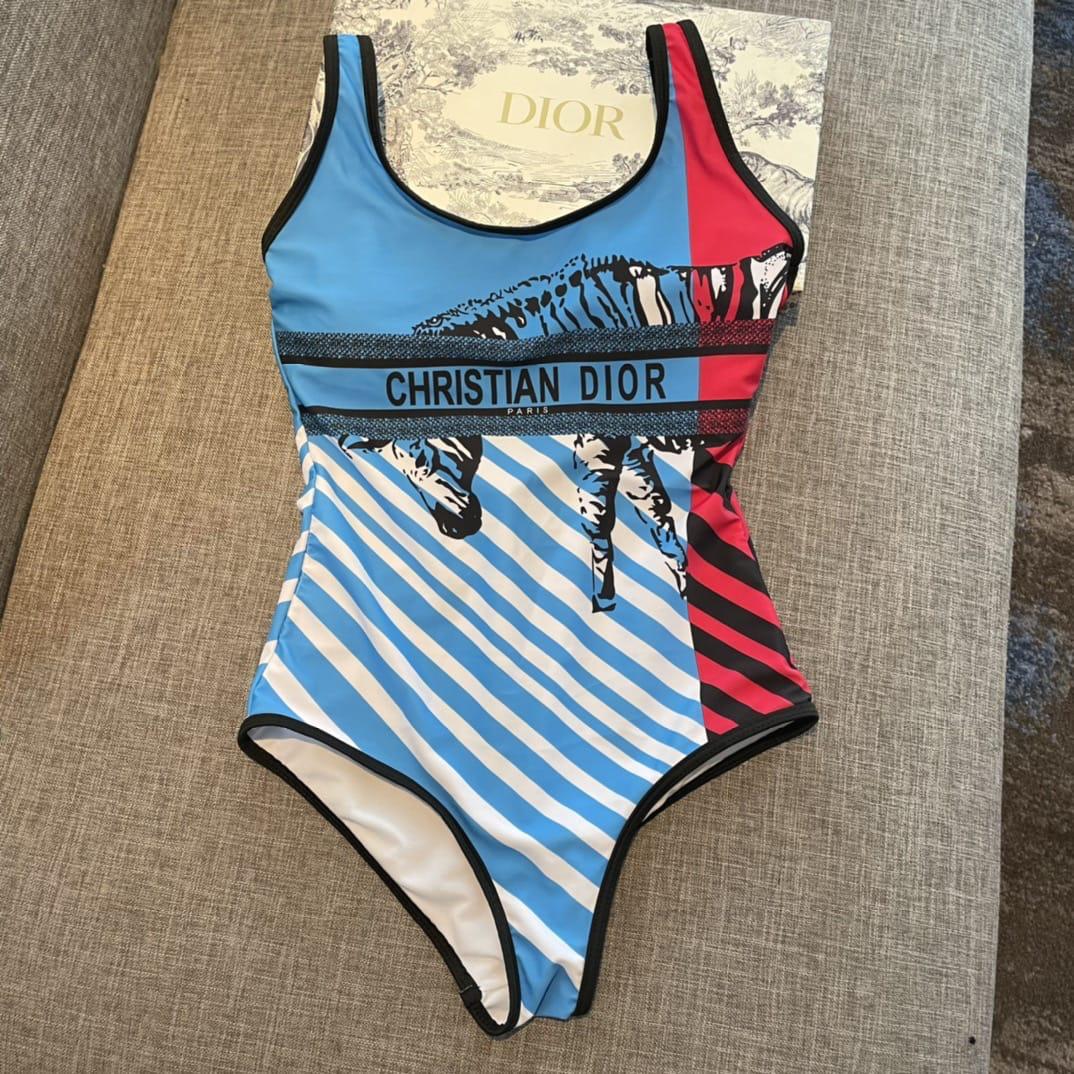 Ladies swimsuits & bikini