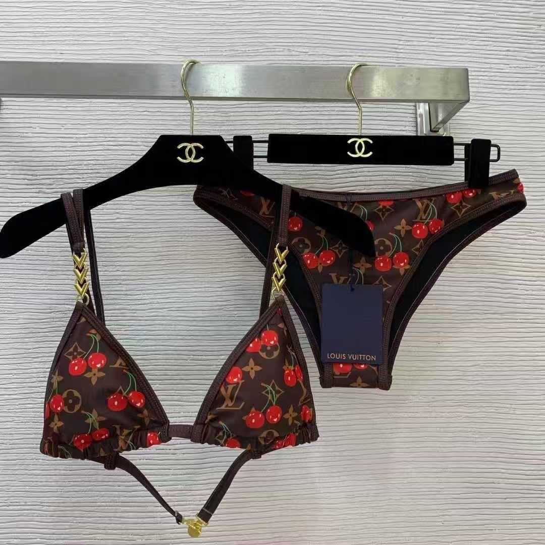 Ladies swimsuits & bikini