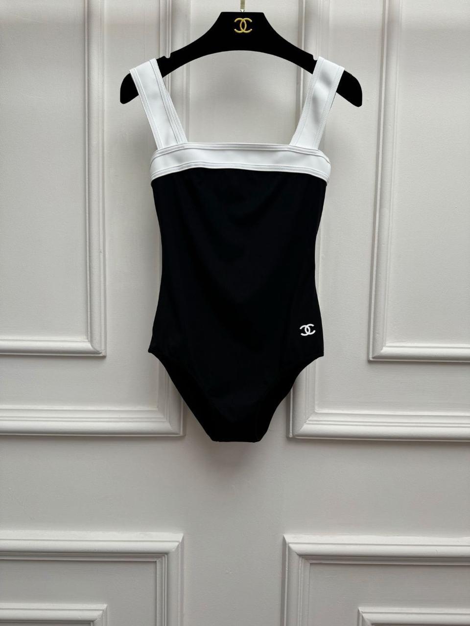 Ladies swimsuits & bikini