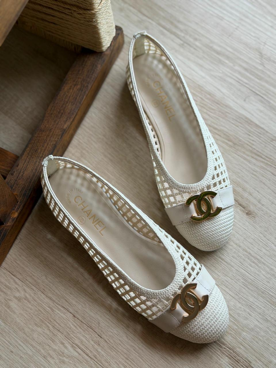 Ladies shoes