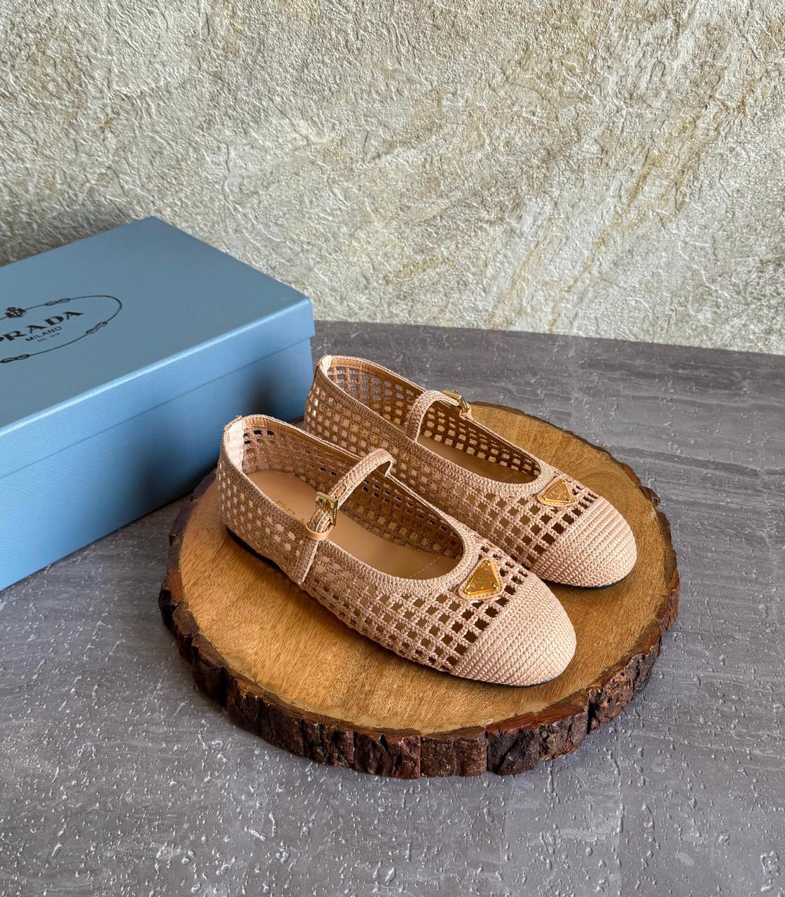 Ladies shoes