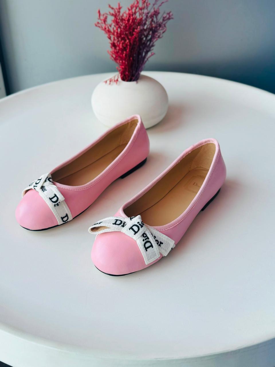 Ladies shoes