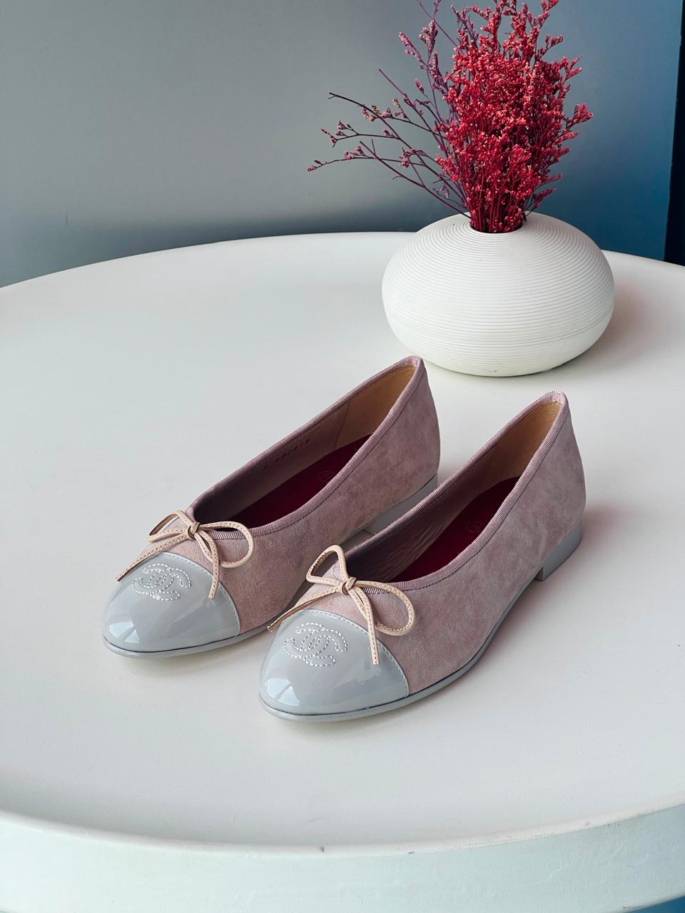 Ladies shoes