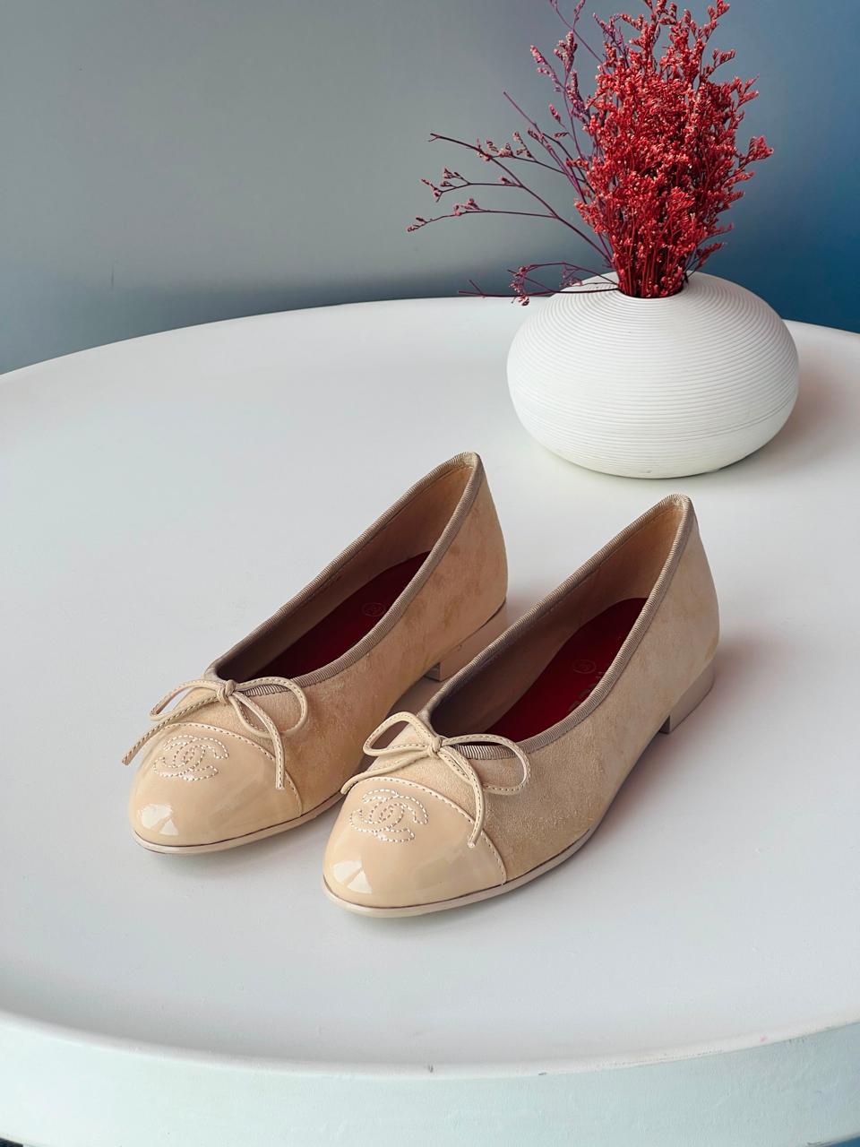 Ladies shoes