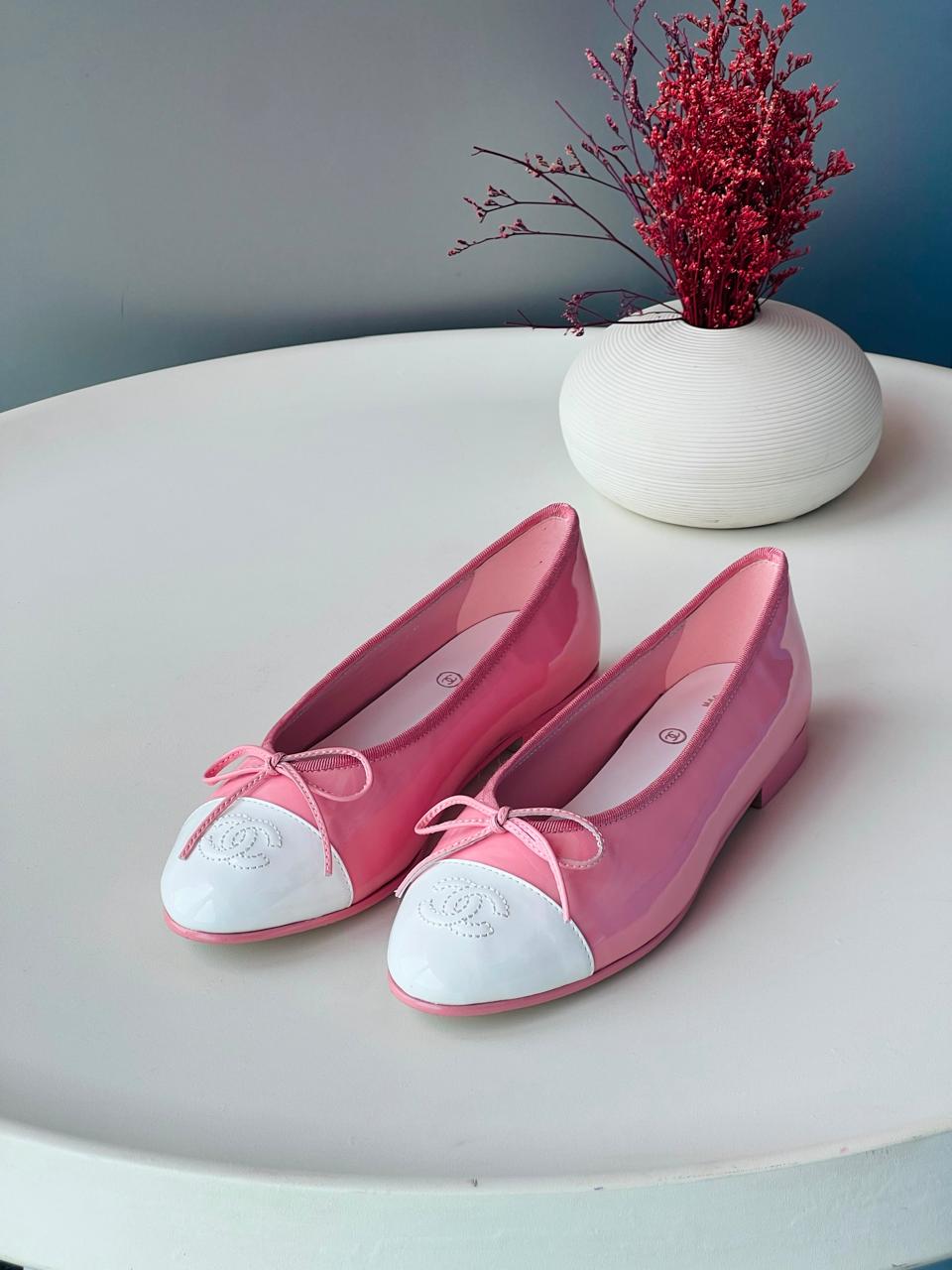 Ladies shoes