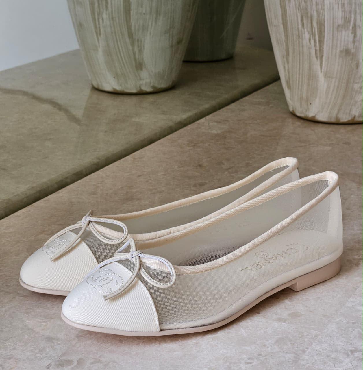 Ladies shoes