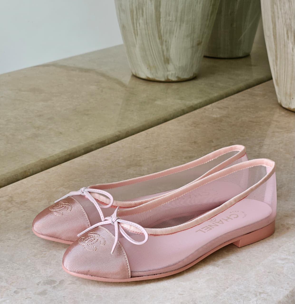 Ladies shoes