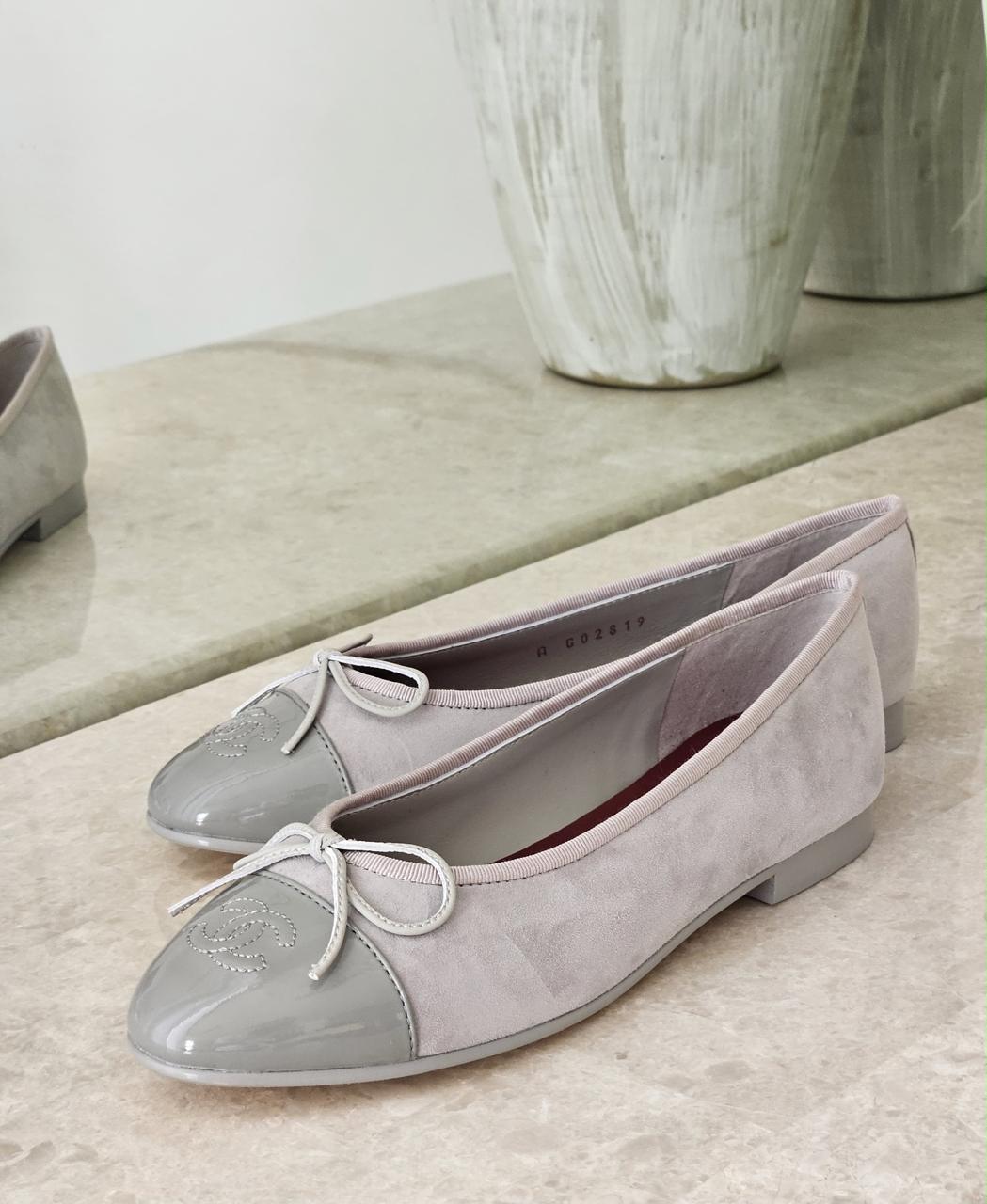 Ladies shoes