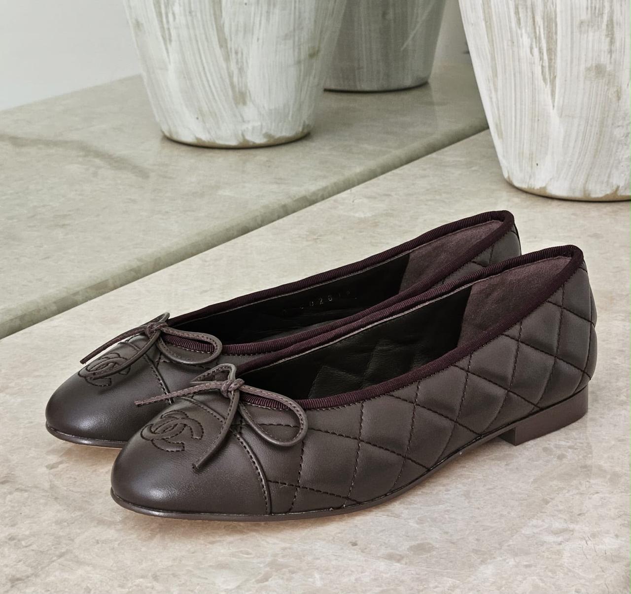 Ladies shoes