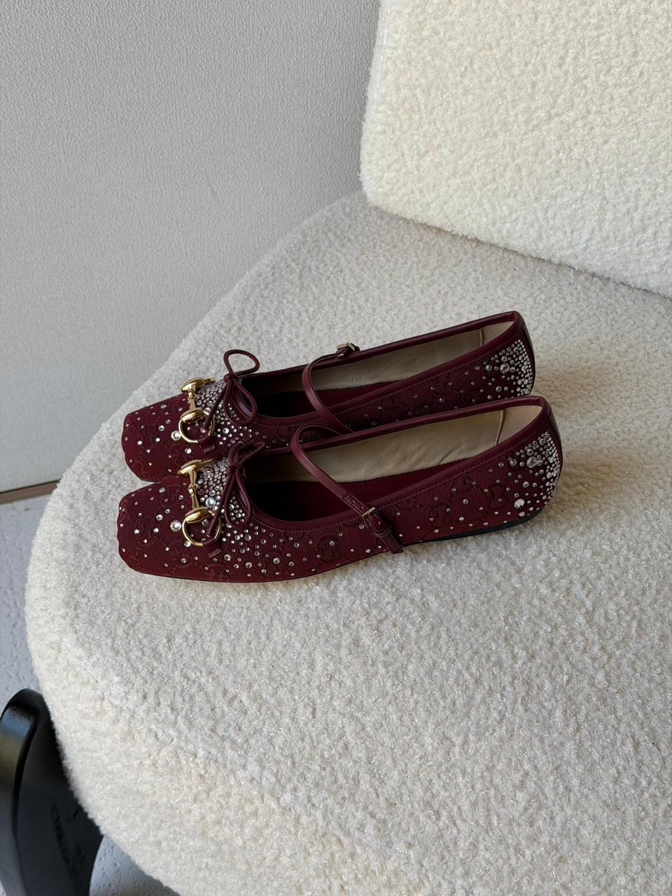 Ladies shoes