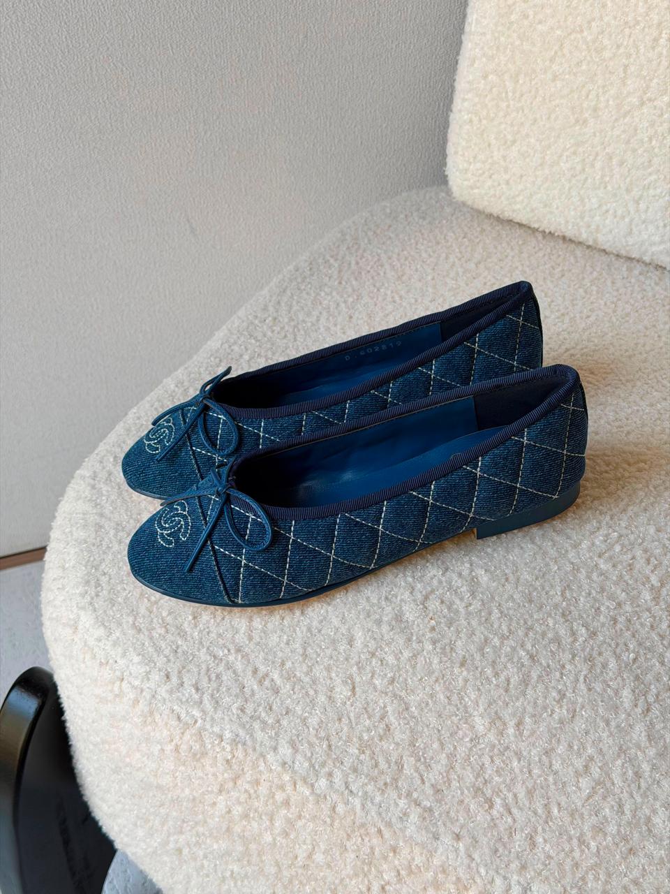 Ladies shoes