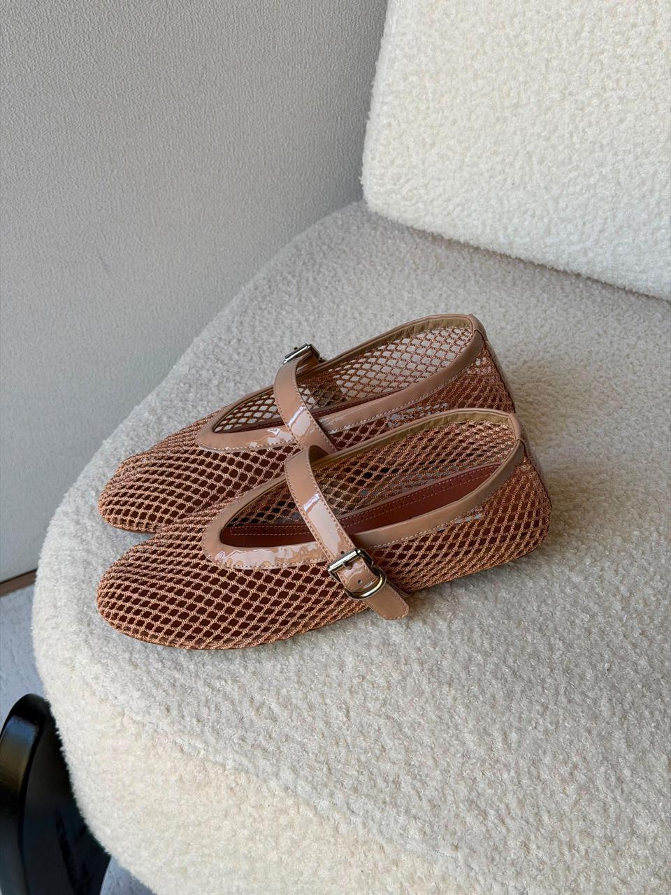 Ladies shoes