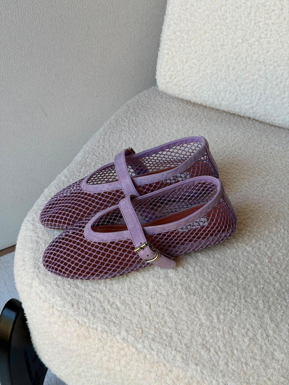Ladies shoes