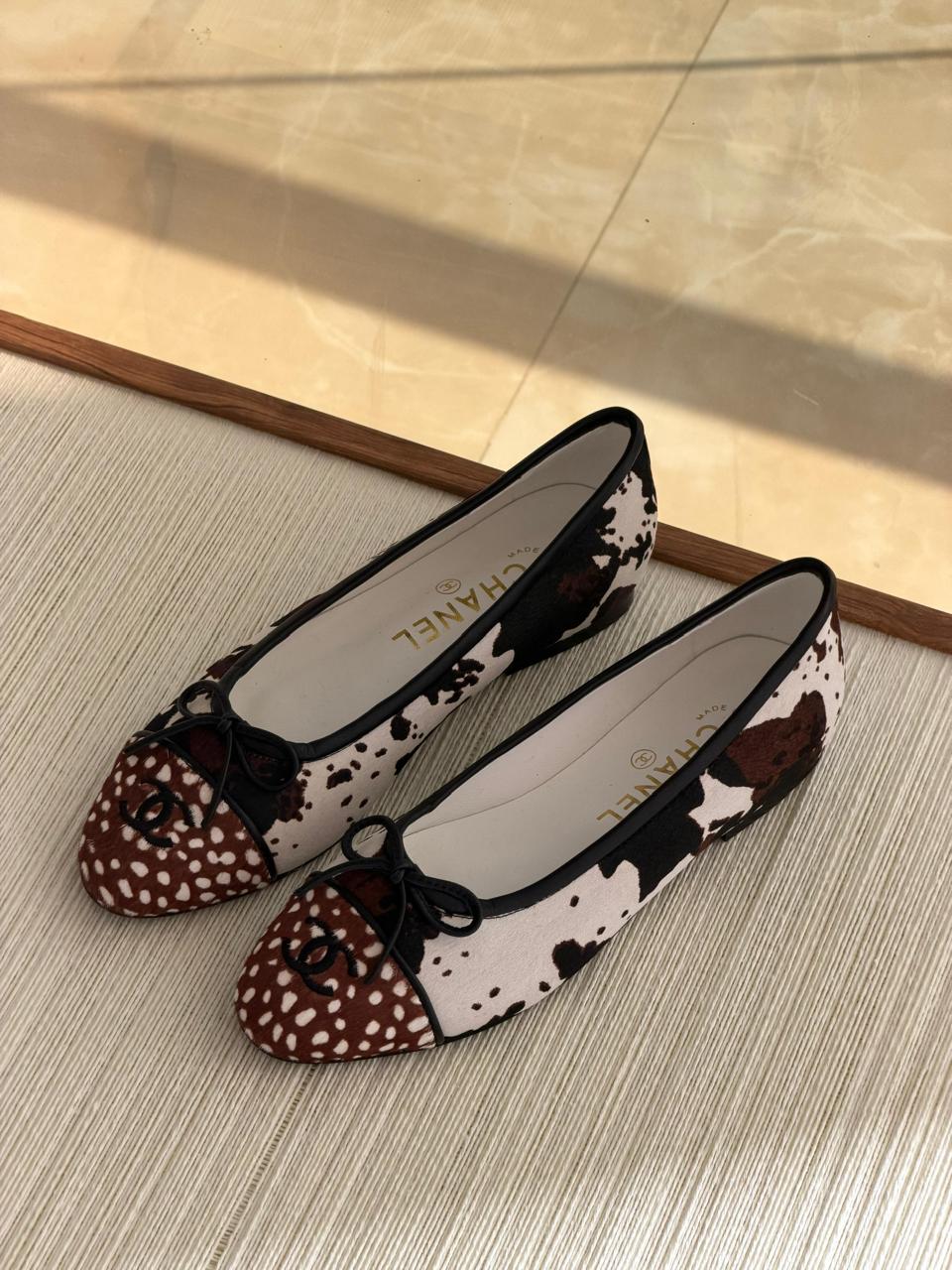 Ladies shoes