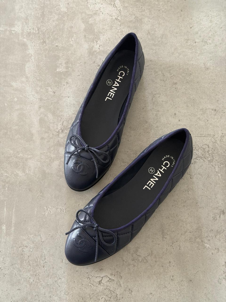 Ladies shoes