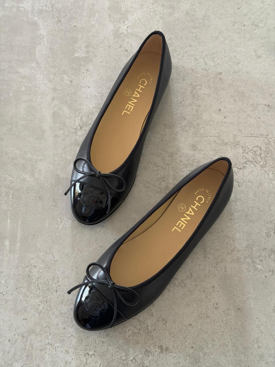 Ladies shoes