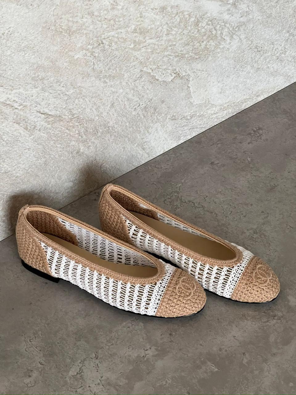 Ladies shoes