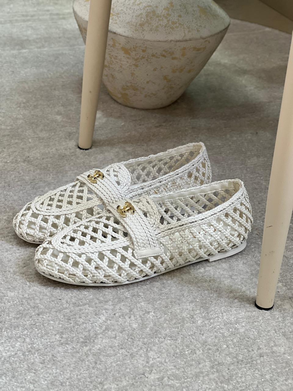 Ladies shoes