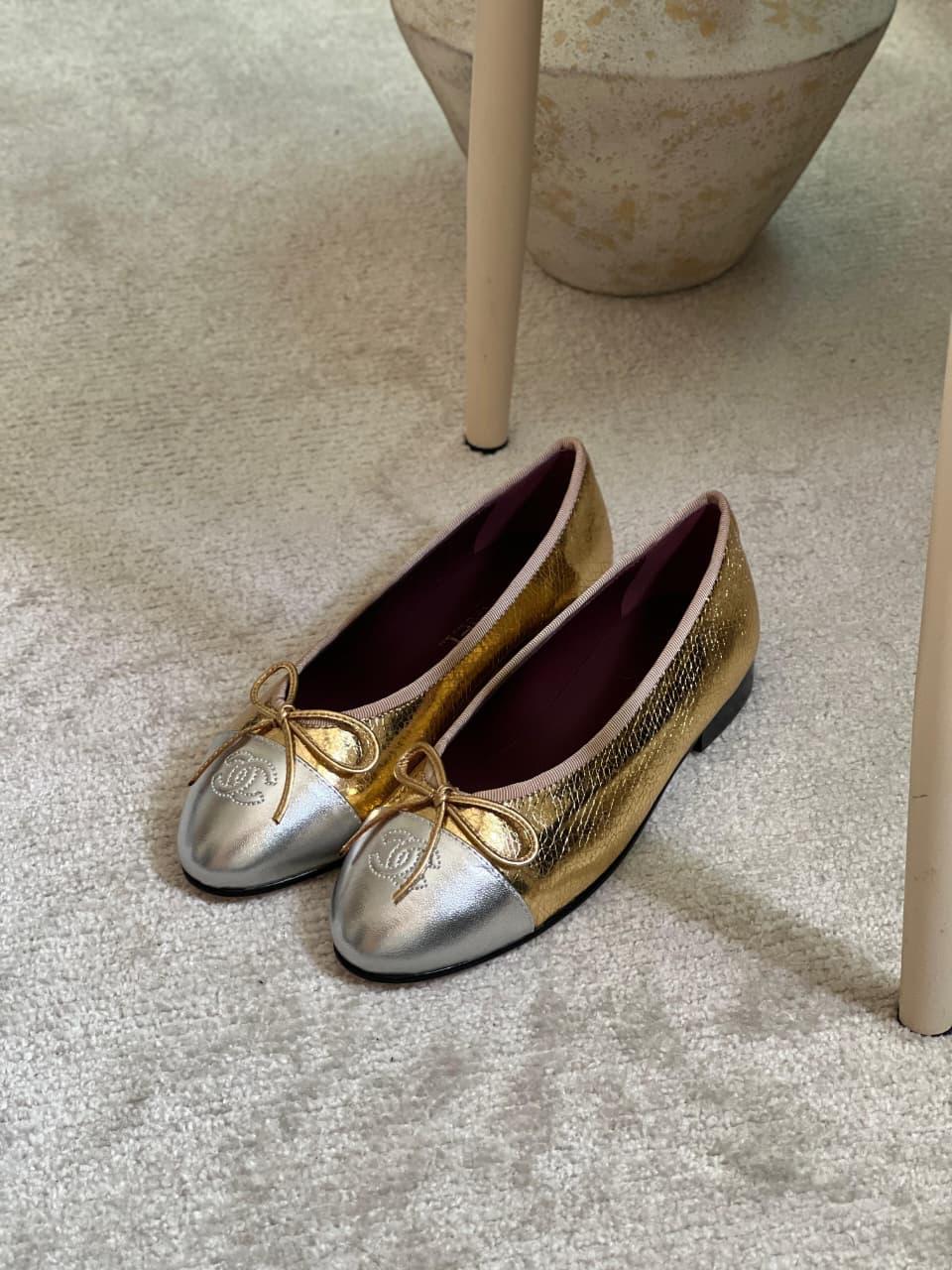 Ladies shoes