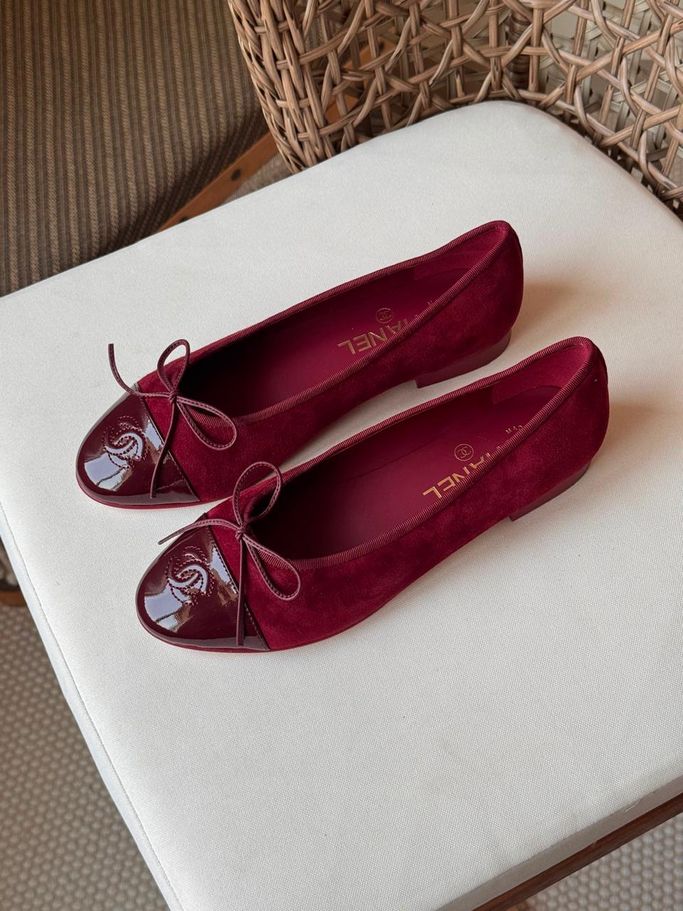 Ladies shoes