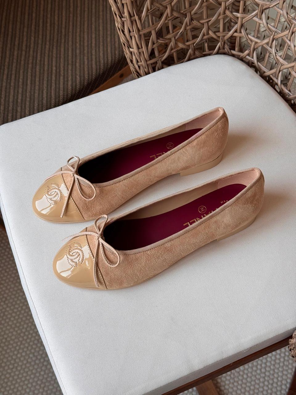 Ladies shoes