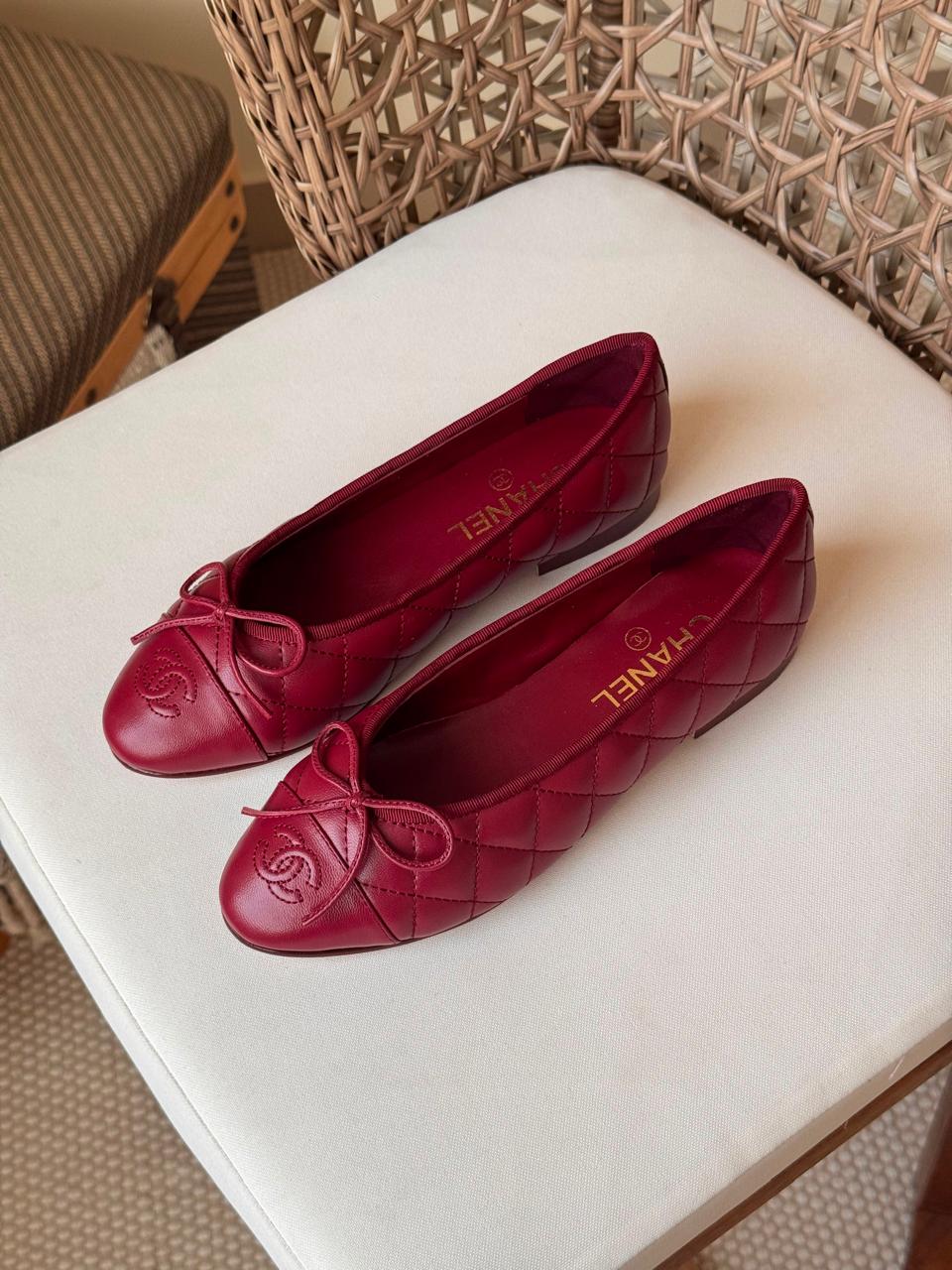 Ladies shoes
