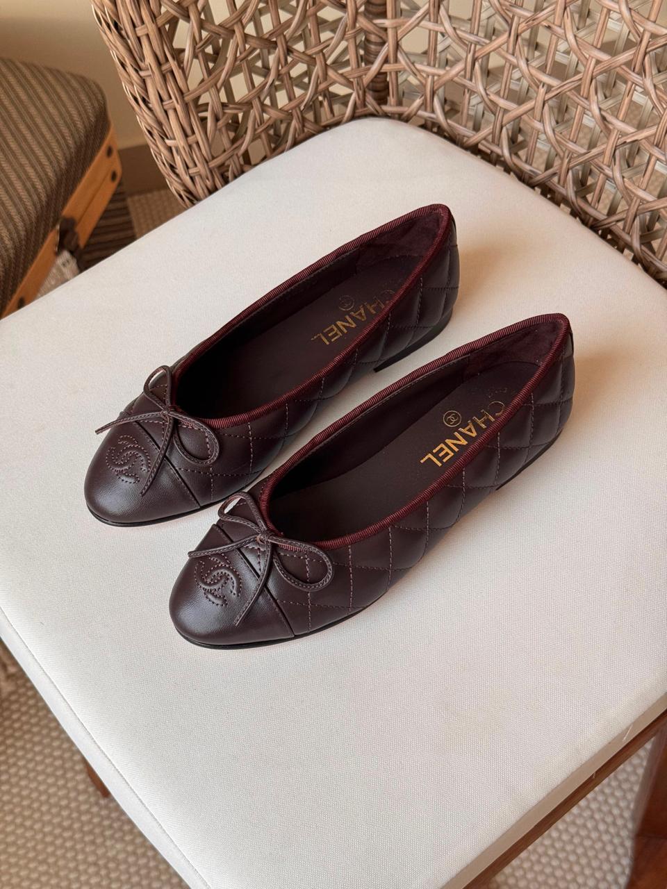 Ladies shoes
