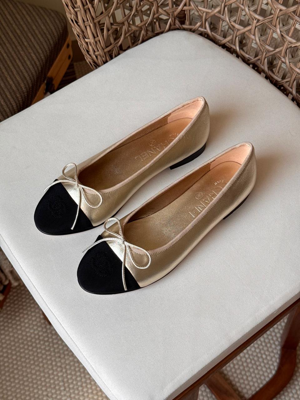 Ladies shoes