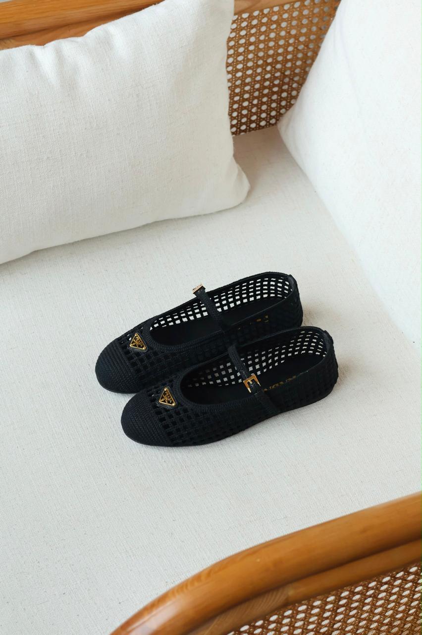 Ladies shoes