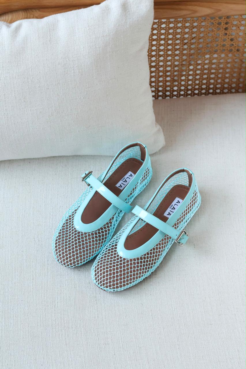 Ladies shoes