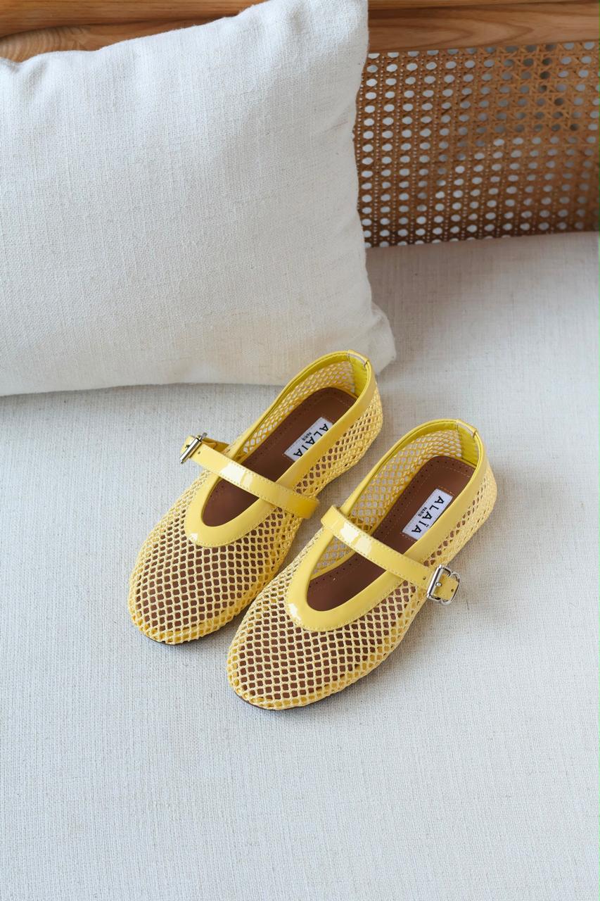 Ladies shoes