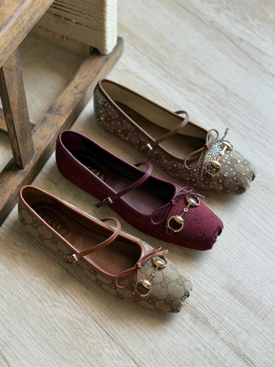 Ladies shoes