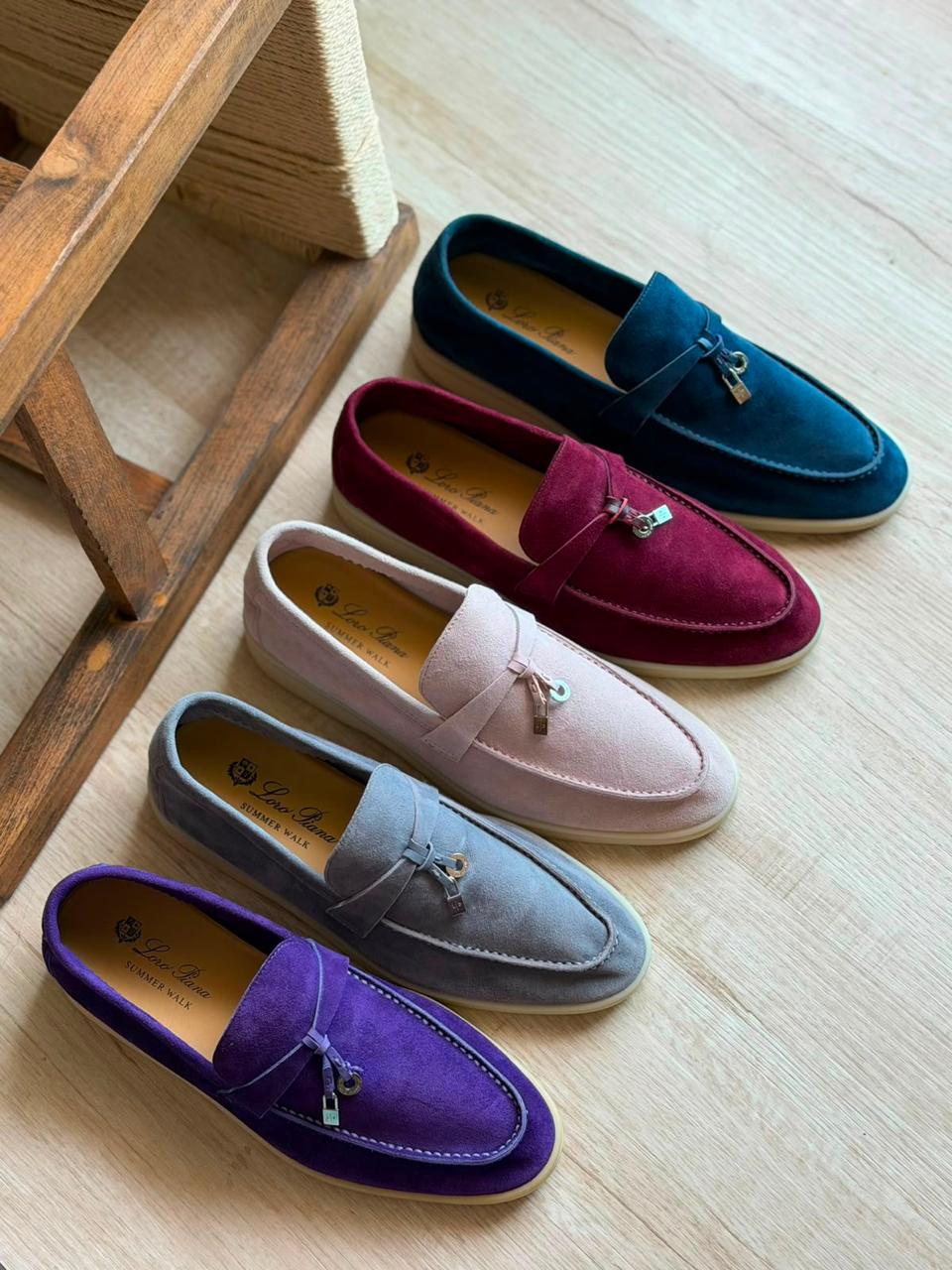 Ladies shoes