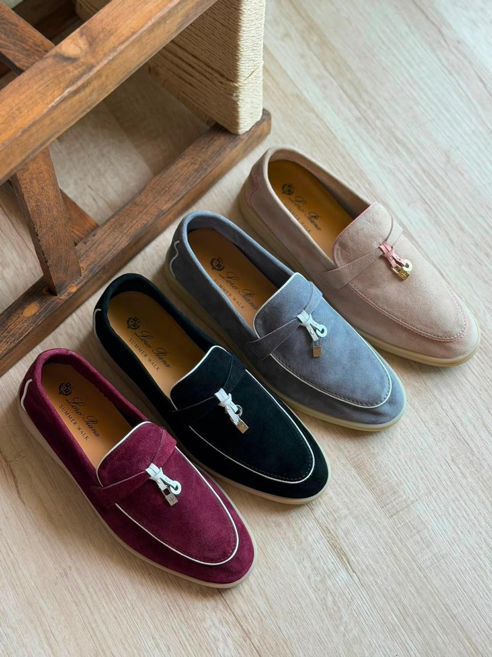 Ladies shoes
