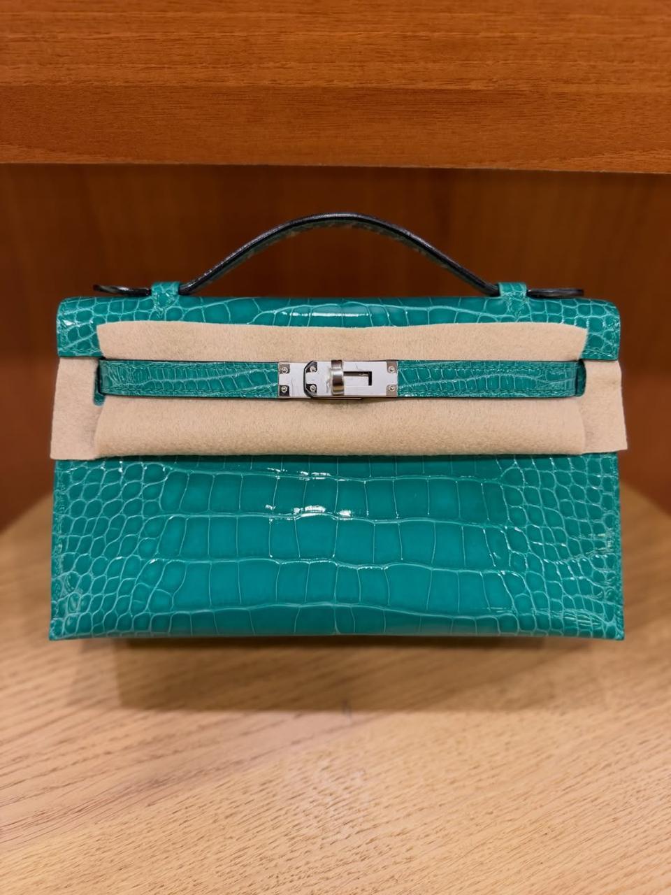 Ladies Herm**s bags