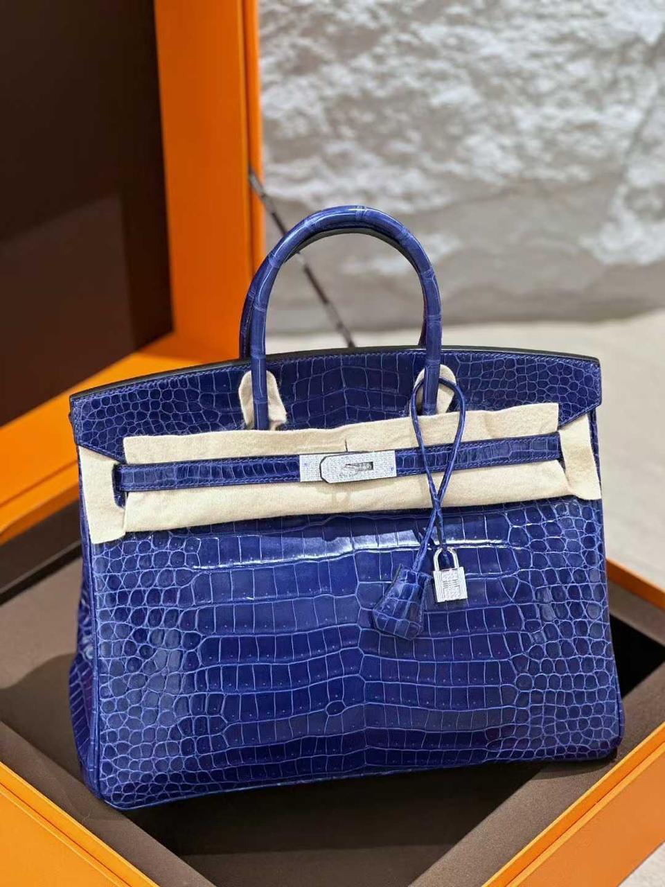 Ladies Herm**s bags