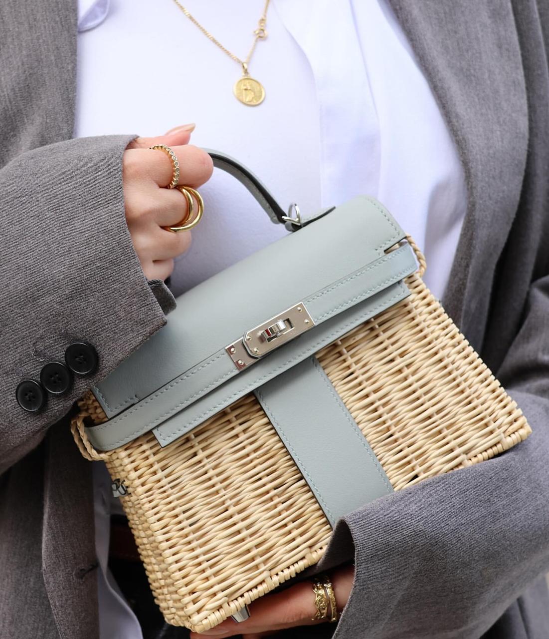 Ladies Herm**s bags