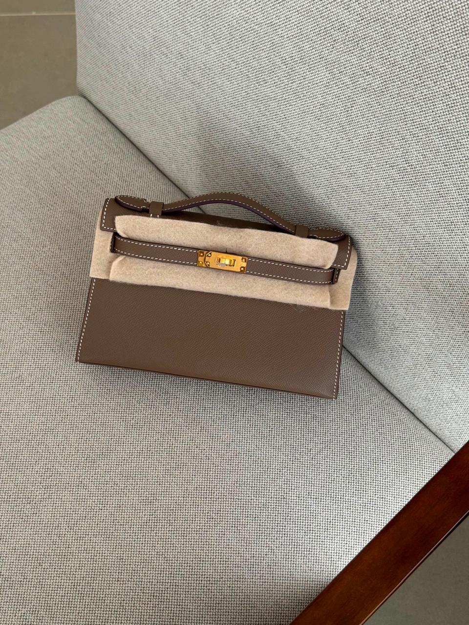 Ladies Herm**s bags