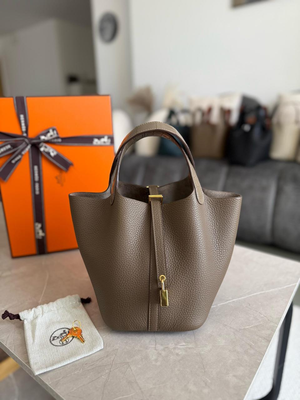 Ladies Herm**s bags