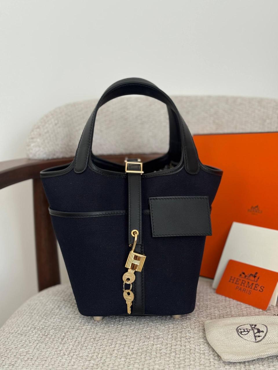 Ladies Herm**s bags