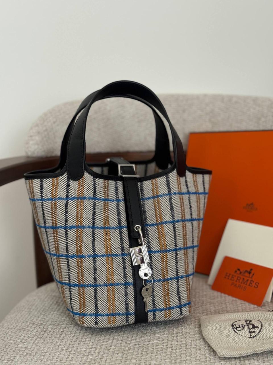 Ladies Herm**s bags