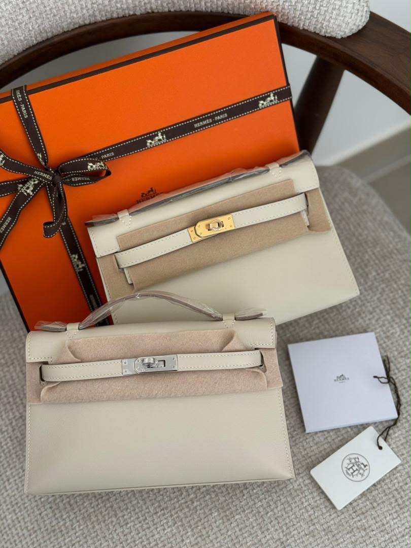 Ladies Herm**s bags