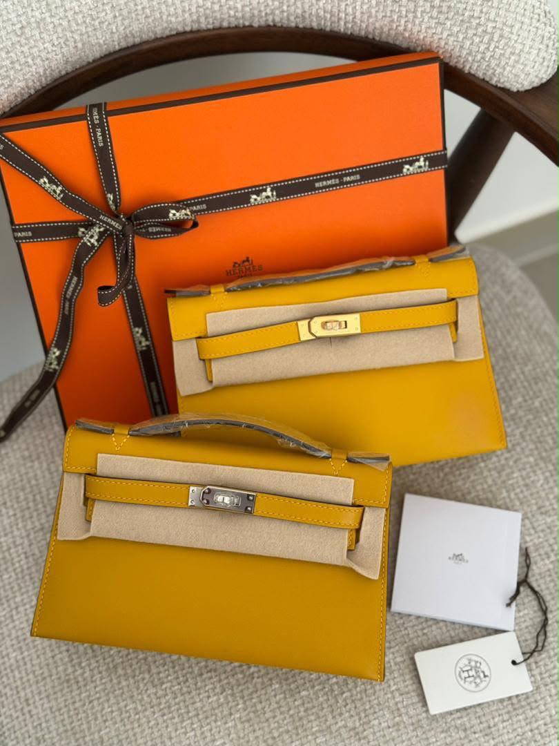 Ladies Herm**s bags