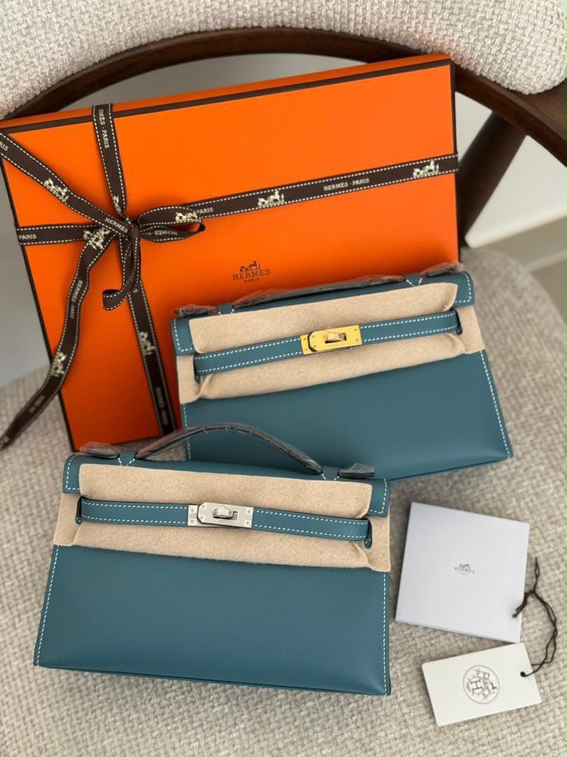 Ladies Herm**s bags