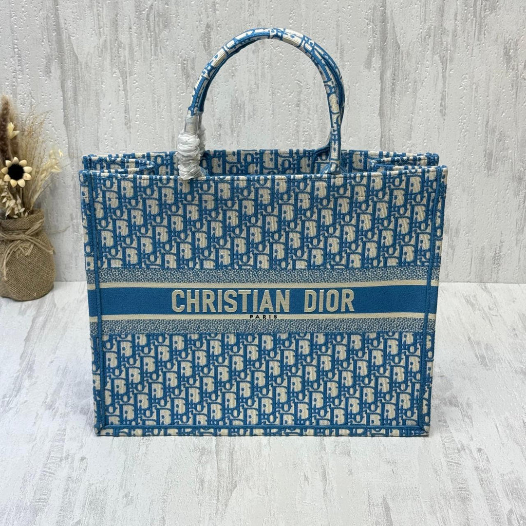Ladies beach bags
