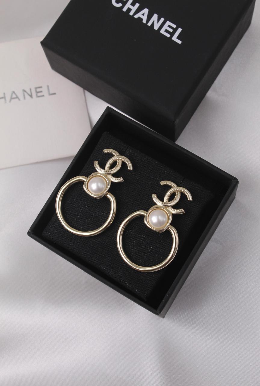 Rings & earrings