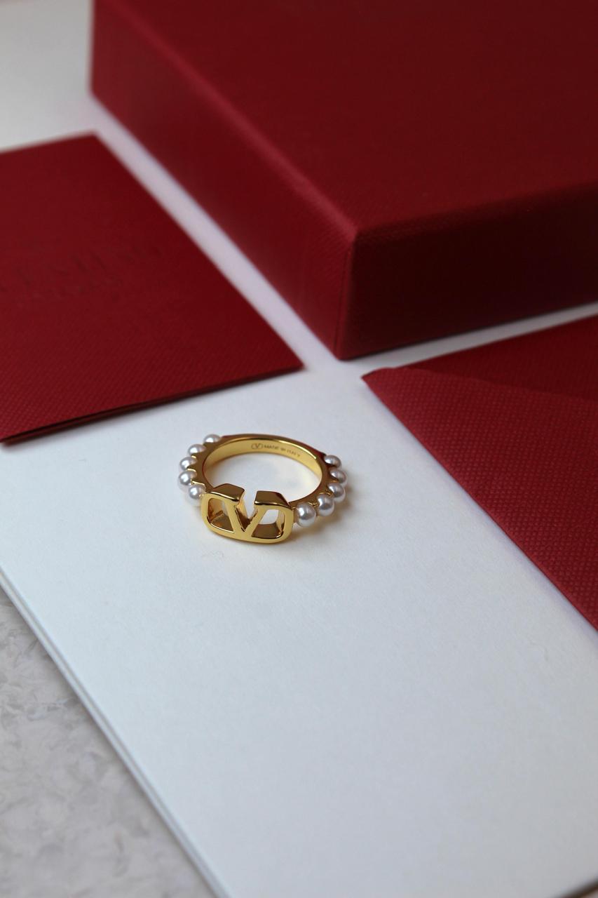 Rings & earrings