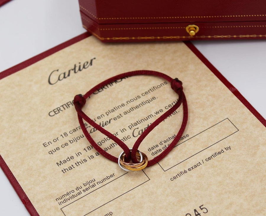 Bracelets & brooches